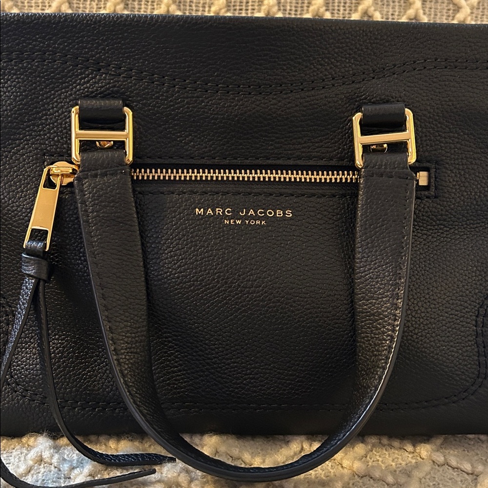Marc Jacobs medium cruiser bag
